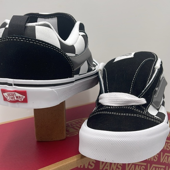 Vans Men’s Knu Skool
Mega Check Black
VN0009QCCJJ
Sneakers - Picture 10 of 16